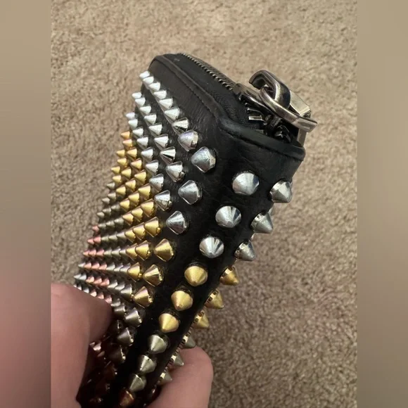 Christian Louboutin 5 metal zippy wallet - Picture 9 of 9